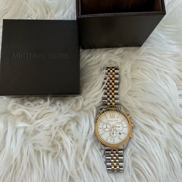 MK Oversized Lexington Two-Tone Watch - Picture 4 of 9